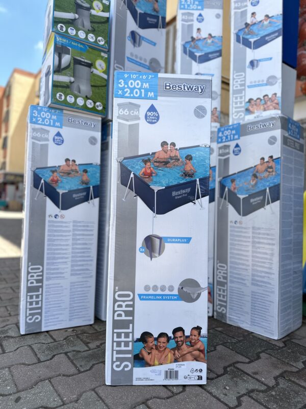 A Bestway 56404 Piscine hors sol Steel Pro™ 300 x 201 x 66 cm