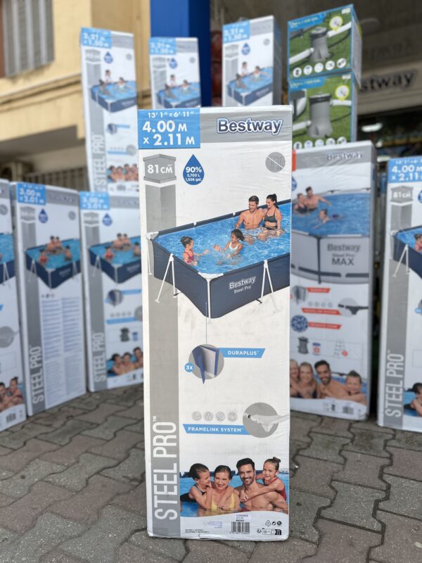 A Bestway Steel Pro Frame Piscine carrée sans pompe en acier Bleu 400 x 211 x 81 cm bleu 56405 – Image 3
