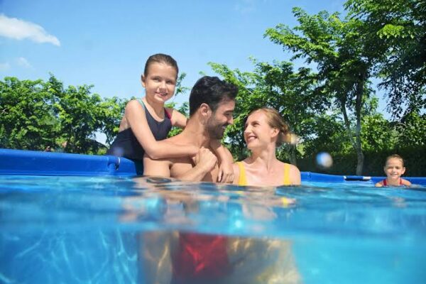 A Bestway Steel Pro Frame Piscine carrée sans pompe en acier Bleu 400 x 211 x 81 cm bleu 56405 – Image 2